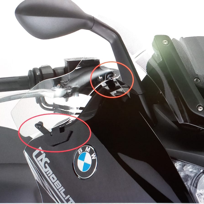 Kit attacchi Kappa D5105KIT per il parabrezza KD5105ST su BMW C 600 Sport e C 650 Sport