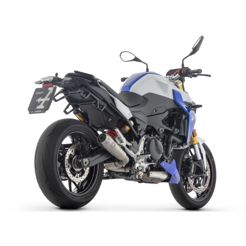 BMW F 900 R 2025 con terminale Arrow Pro-Race, vista di tre quarti posteriore sinistra – immagine di gamma, finitura mostrata non Dark