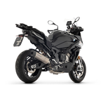 BMW S 1000 XR nera con scarico Arrow montato, vista di tre quarti posteriore destra — immagine di gamma Arrow