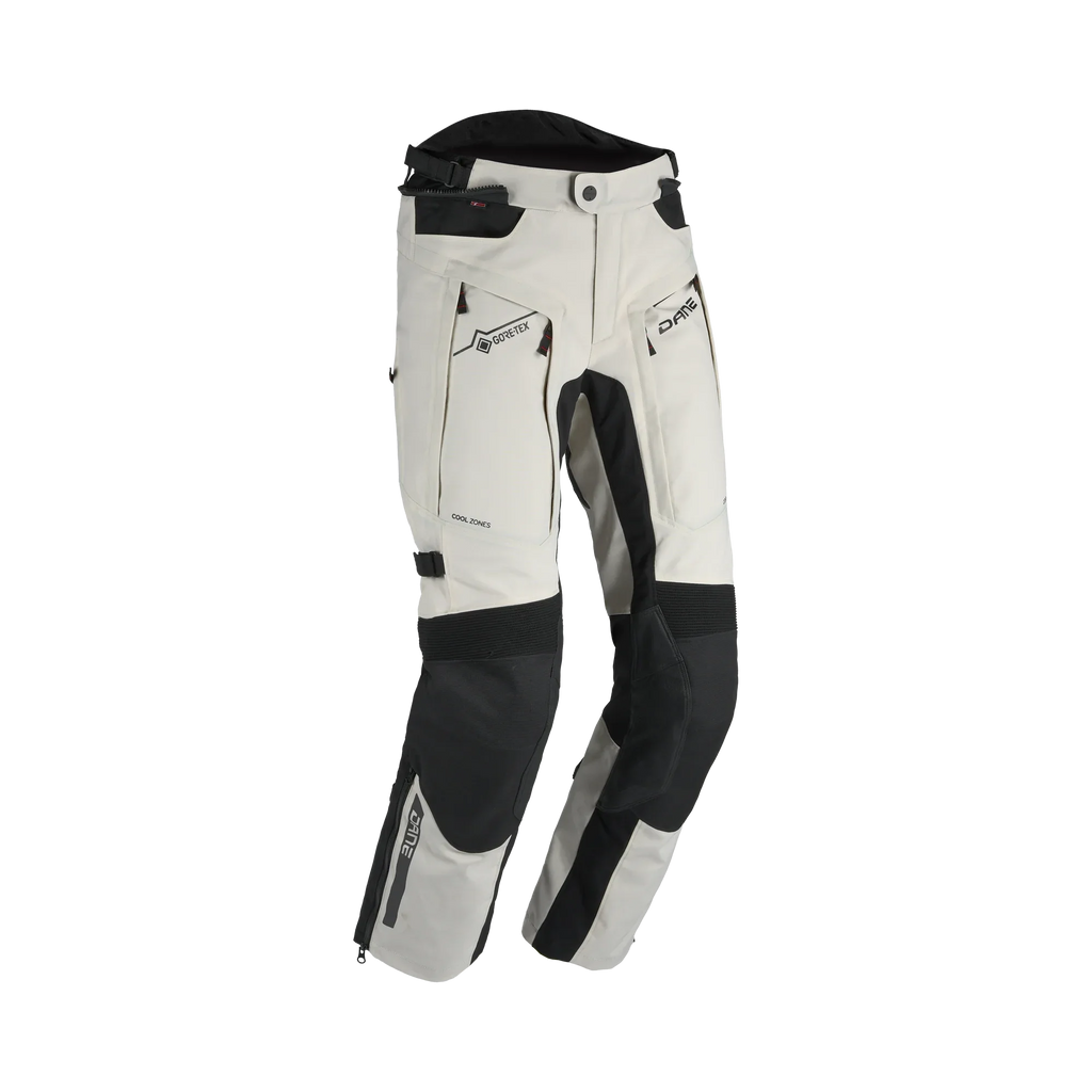 Pantaloni moto Dane Spor Gore-Tex avorio con inserti neri, vista tre quarti anteriore, foto ufficiale Dane