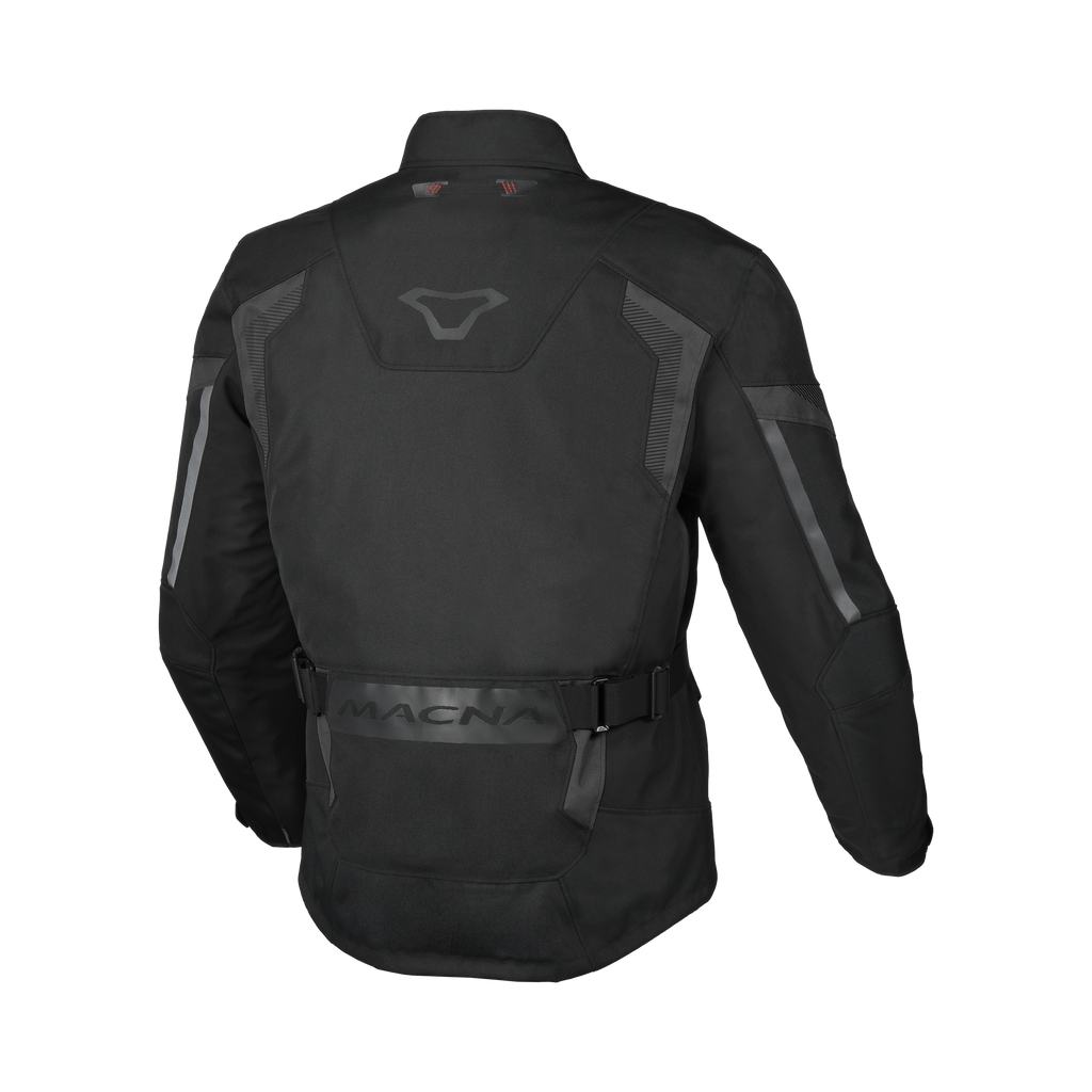 Macna Vaulture Nero – Giacca Moto Touring Impermeabile CE Uomo – vista posteriore