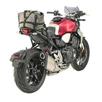 Borsa da sella Kappa RA319 grigia montata sulla sella di una moto