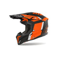 Airoh Aviator 3 Glory Arancio/Nero Opaco (AV3GL32), casco cross in vista laterale di tre quarti