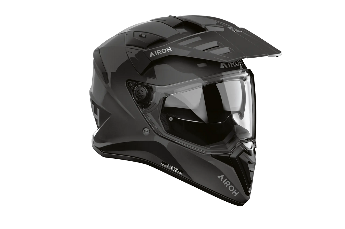 Airoh Bandit BADX-X Color Grigio Scuro Lucido visto di tre quarti dal lato destro, con frontino e visiera