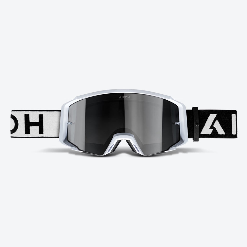 Airoh Blast XR1 bianco opaco in primo piano frontale, lente specchio argento e cinghia nera