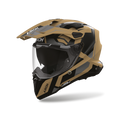 Airoh Commander 2 Polar Sabbia Opaco (CM2P90), casco adventure visto di tre quarti dal lato sinistro, grafica sabbia e nera, opaca
