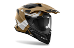 Airoh Commander 2 Reveal sabbia opaco casco adventure, tre quarti anteriore destra, visiera chiusa