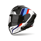 Airoh Matryx Carbon Rank Carbonio Lucido (MXCR99), casco integrale visto di tre quarti dal lato sinistro, grafica in carbonio a vista con fasce bianche, blu, azzurre e rosse, lucida