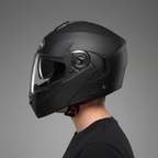 Casco modulare Airoh Rides nero opaco in tre quarti, mentoniera e visiera chiuse