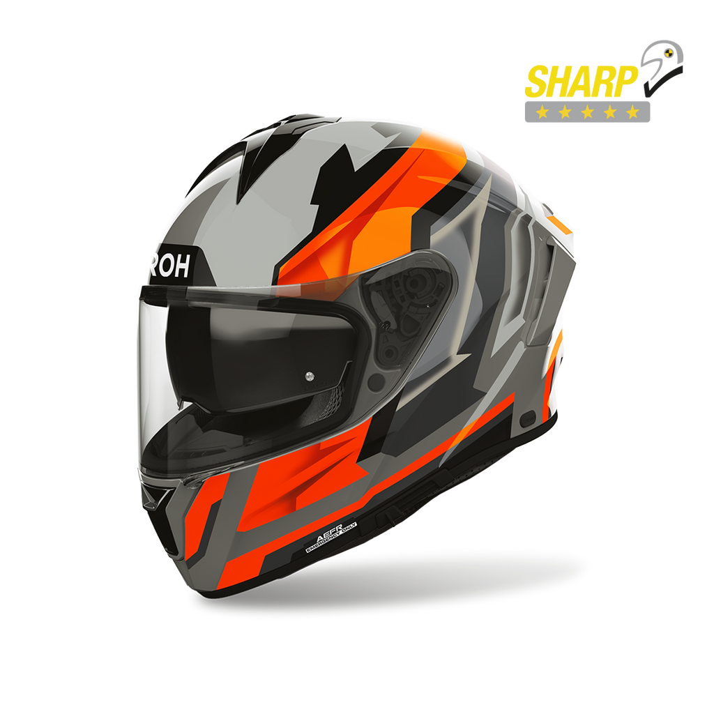 Airoh Spark 2 Blade Arancio Fluo Lucido (SP2B32), casco integrale visto di tre quarti anteriore, con badge 5 stelle SHARP
