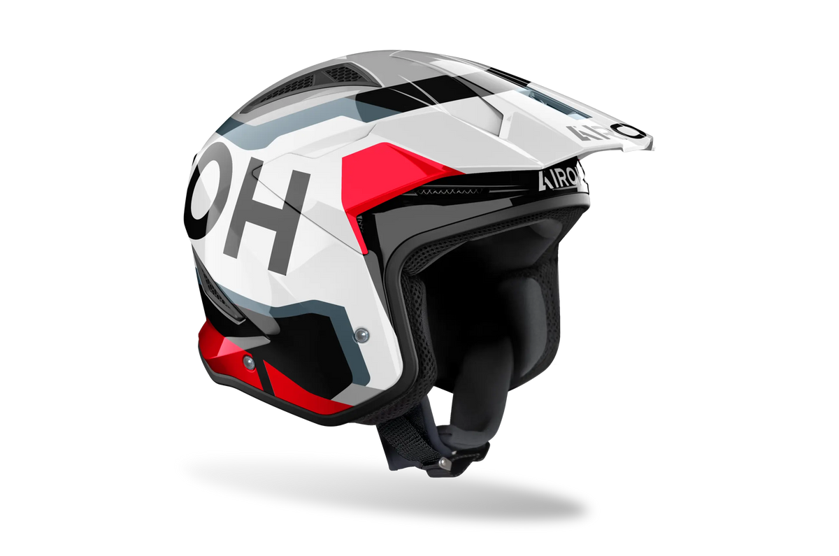 Casco da trial Airoh TRR II Jupiter rosso lucido visto di tre quarti dal lato opposto
