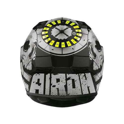 Airoh Valor Akuna nero lucido visto dal retro, con scritta Airoh grigia, teschi sui fianchi e anello giallo fluo sulla presa d'aria superiore