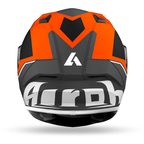 Airoh Valor Wings arancio e nero opaco visto dal retro, con grande scritta Airoh bianca