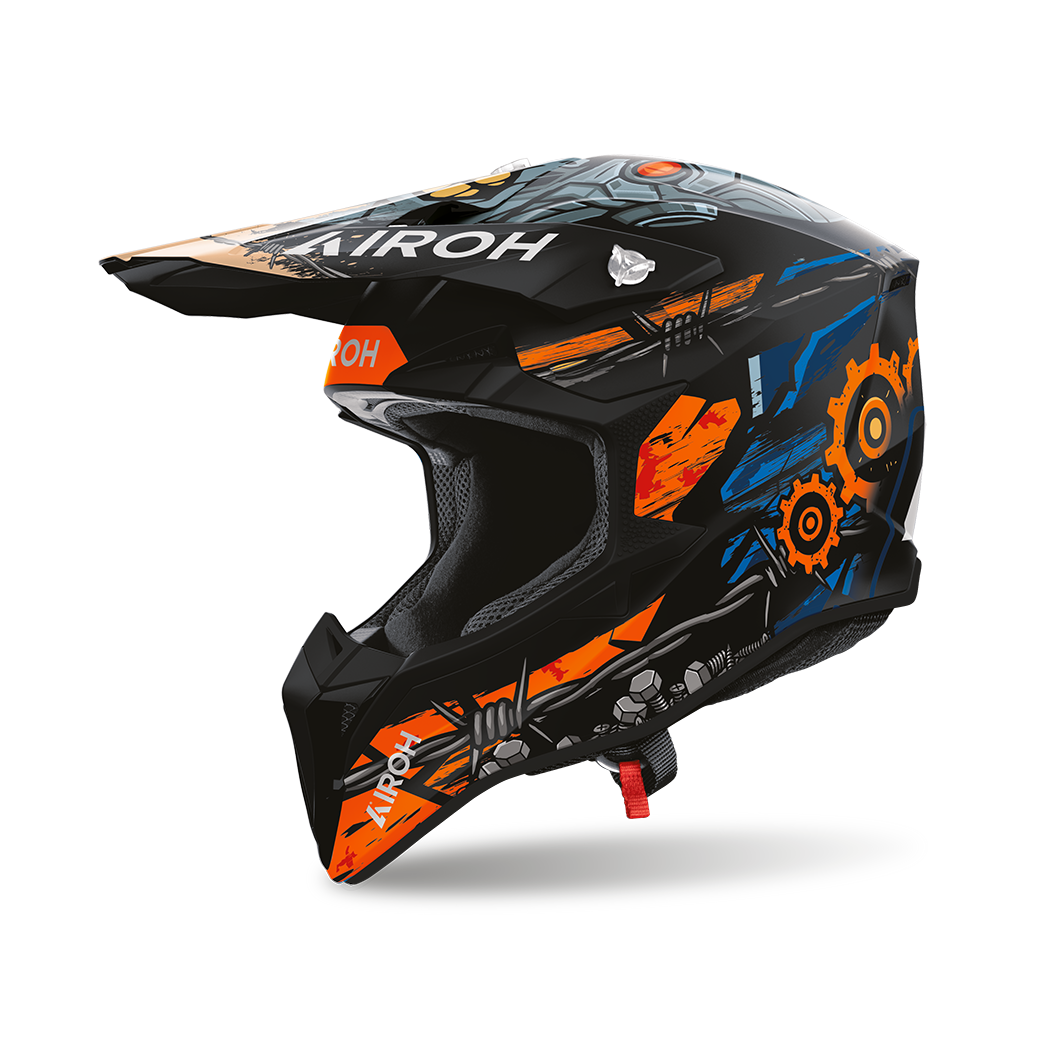 Airoh Wraaap Gear Nero/Arancio Opaco (WRAG35), casco cross visto dal lato destro con frontino, nero opaco con grafica arancio e blu, ingranaggi e paesaggio urbano