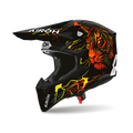 Airoh Wraaap Tyger Nero/Arancio Lucido (WRAT17), casco cross visto dal lato destro con frontino, nero lucido con una tigre arancio e rossa e fulmini gialli