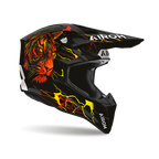 Airoh Wraaap Tyger Nero/Arancio Lucido visto dal lato sinistro, con frontino e mentoniera in evidenza