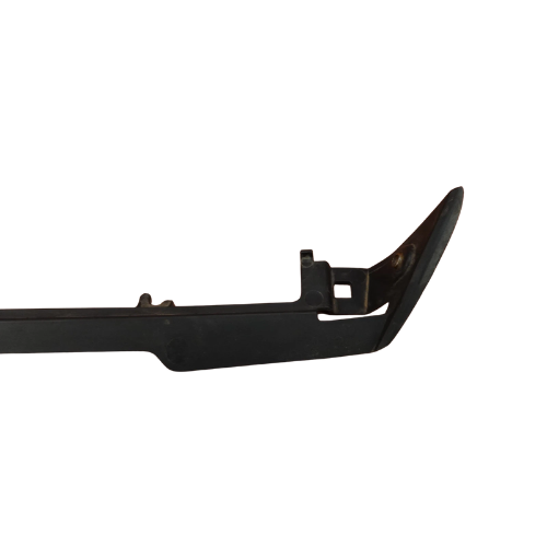 Convogliatore aria radiatore Aprilia 856860 - posizione nella carrozzeria centrale