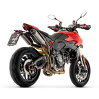 Ducati Hypermotard V2 rossa con terminali Arrow, vista di tre quarti posteriore