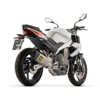 Aprilia Tuono 457 vista posteriore tre quarti con il silenziatore Arrow Pista in titanio