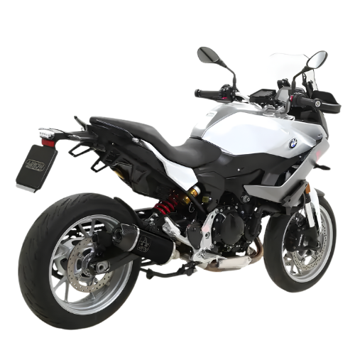 BMW F 900 XR bianca con terminale Arrow 71915AKN nero, vista tre quarti posteriore