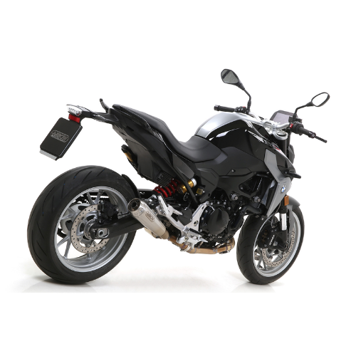 Terminale Arrow 71915PR in titanio su BMW F 900 R, vista tre quarti posteriore destra