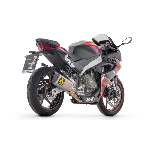 Aprilia RS 457 vista posteriore tre quarti con il silenziatore Arrow Pista in titanio