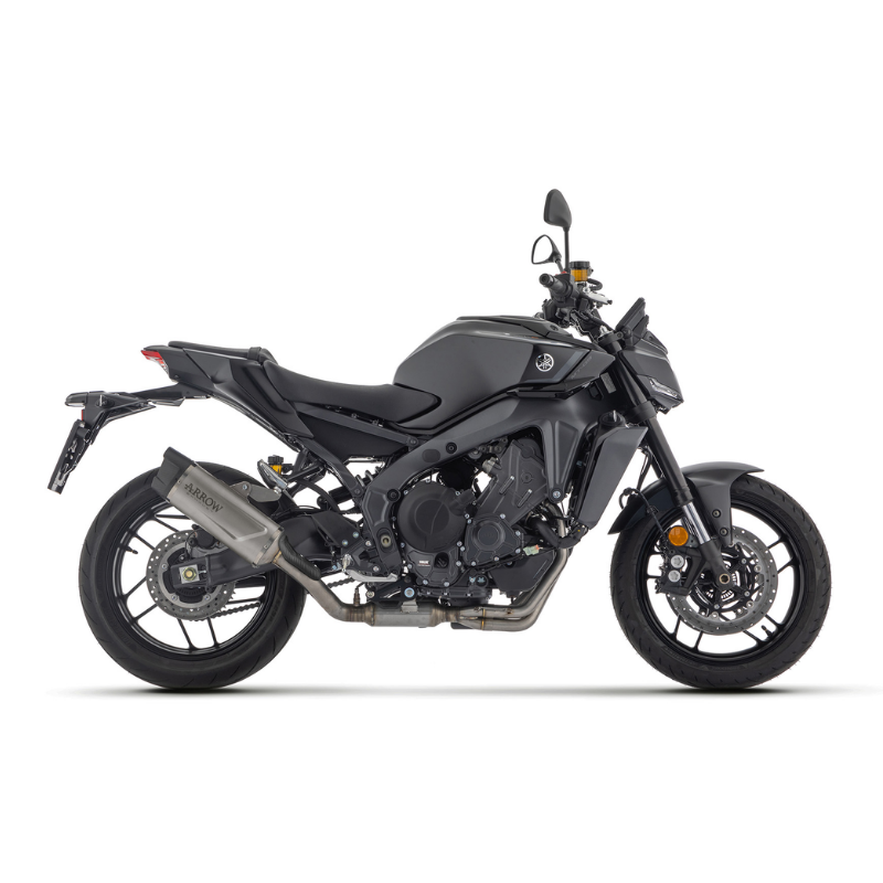 Terminale Arrow 71988PKT montato su Yamaha MT-09, seconda vista