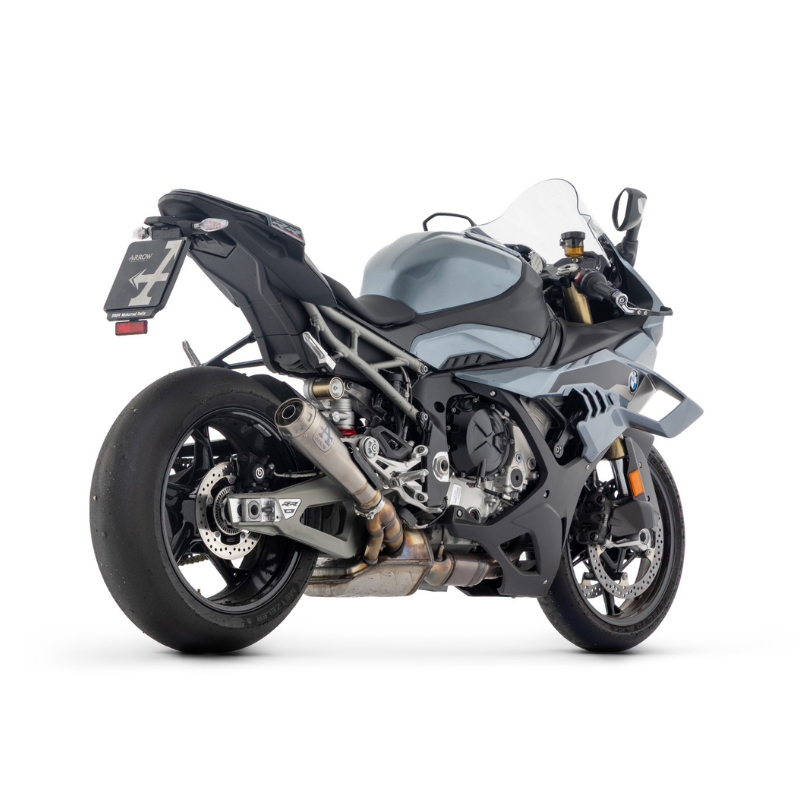 BMW S 1000 RR 2025-2026 con impianto Arrow, vista posteriore, foto di gamma del costruttore