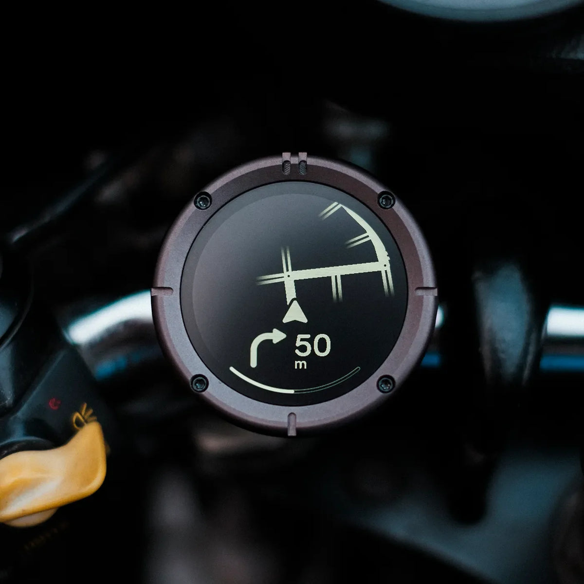 Beeline Moto II Navigatore Moto Bluetooth: dispositivo sul manubrio, dettaglio display