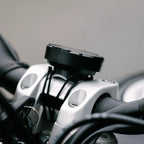Beeline Moto II Navigatore Moto Bluetooth: vista laterale sul supporto da manubrio