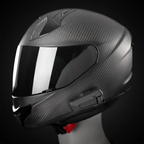 Casco integrale in carbonio con interfono Cardo Packtalk Pro mesh installato