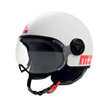 Casco jet Momo Design FGTR Classic Mono bianco opaco con scritta MOMODESIGN rosso papavero, vista tre quarti anteriore con visiera trasparente