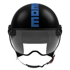 Casco jet Momo Design FGTR Classic Twofold nero opaco, vista frontale con visiera trasparente e scritta MOMO blu al centro