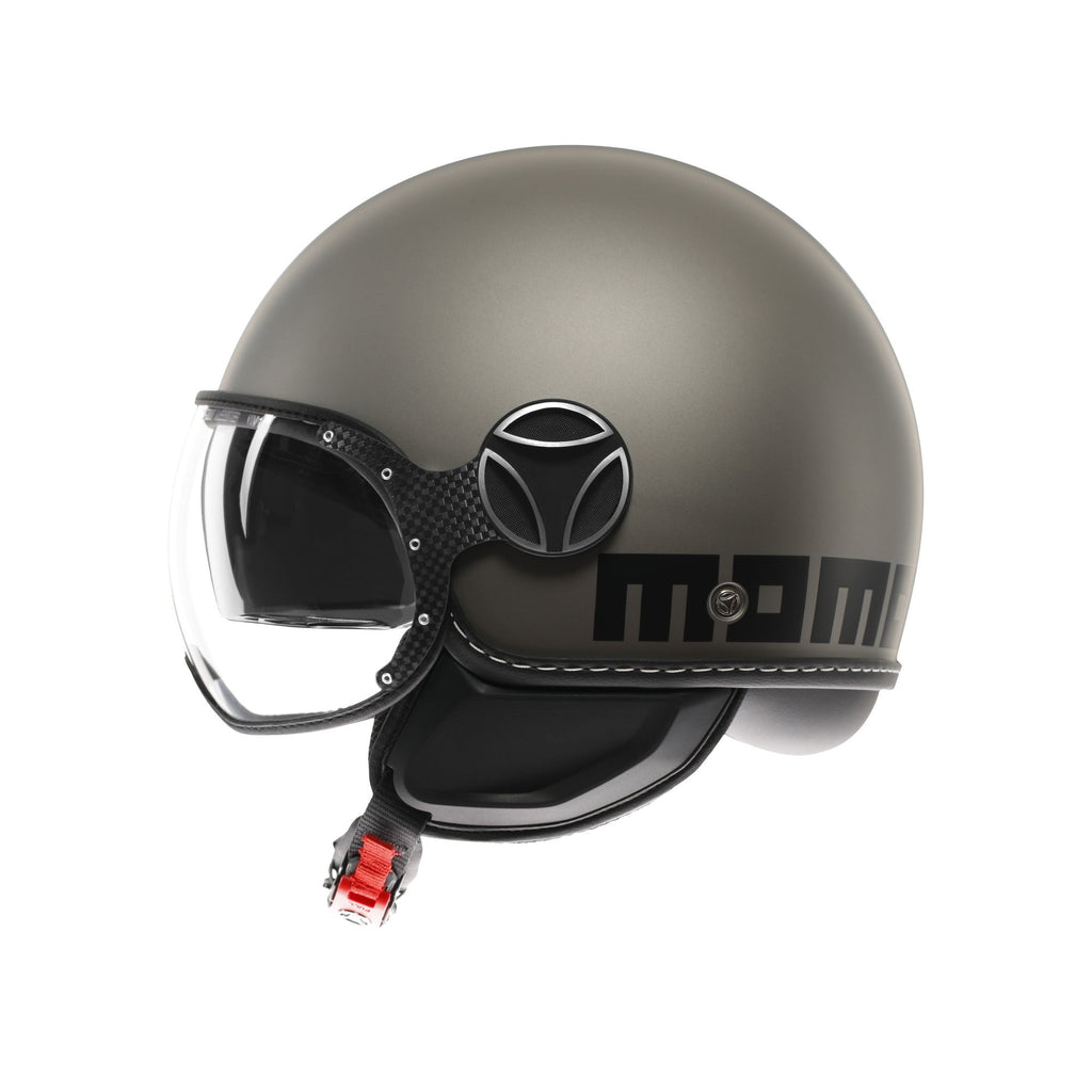 Casco jet Momo Design FGTR EVO Mono titanio opaco, lato sinistro con logo MOMO e nottolino in metallo spazzolato