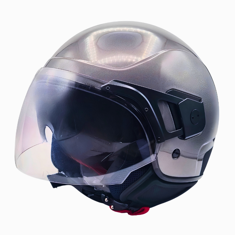 Casco demi-jet Piaggio PJ grigio metallizzato, tre quarti anteriore con visiera trasparente abbassata