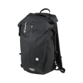 Zaino impermeabile Difi DryCore nero con chiusura roll-top, vista di tre quarti