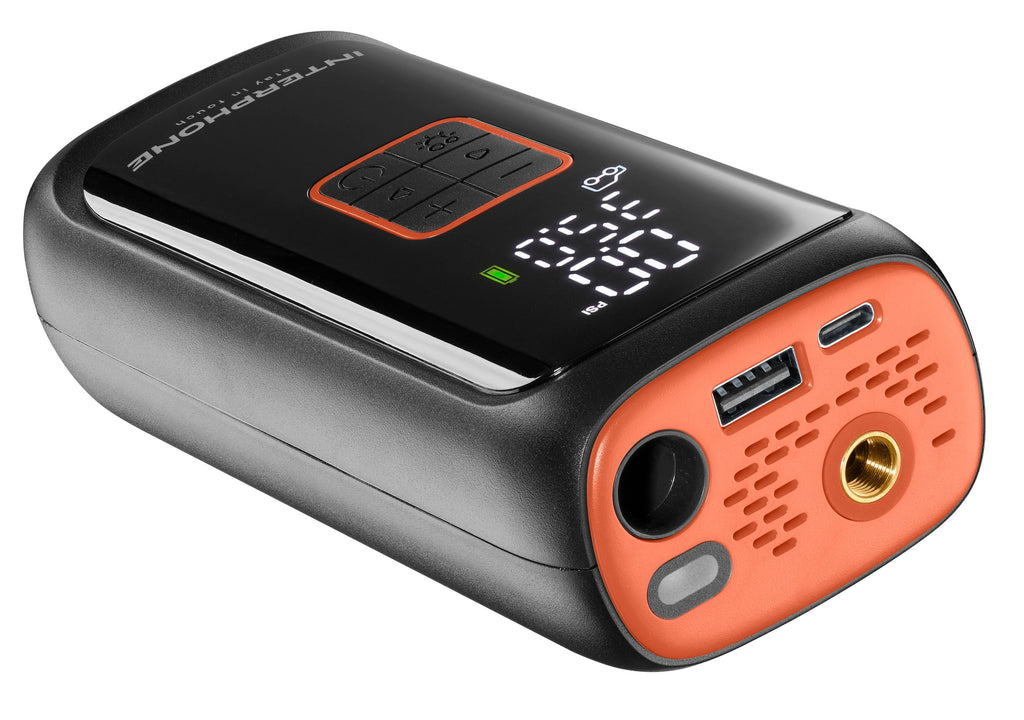 Interphone Smart Air Pump Compressore Portatile 4000 mAh INTERPHOAIRPUMP4K: compressore vista di tre quarti con porte