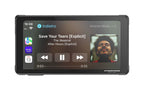 Interphone RideSync Display Moto Apple CarPlay e Android Auto 5,5" INTERPHORIDESYNC: vista frontale display acceso (schermata musica)