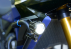 Interphone Coppia Faretti LED Moto 10W LEDLIGHT10FOG: faretto acceso montato sulla moto
