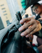 Interphone Quiklox Supporto Telefono per Bocchetta Aria Auto SAQUIKLOXAIRVENT: aggancio del telefono in auto