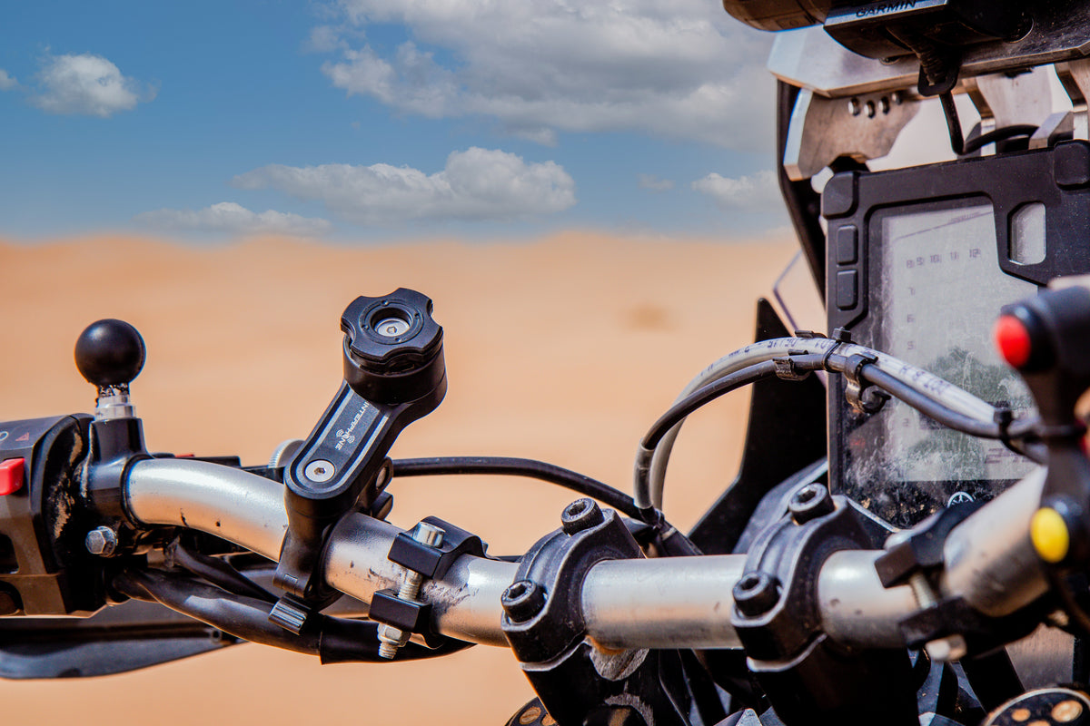 Interphone Quiklox Supporto da Manubrio per Smartphone SMQUIKLOXHANDLEBAR: supporto montato sul manubrio moto