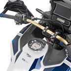 Flangia Tanklock Kappa BF25K sul serbatoio di una Honda Africa Twin, vista dall'alto, foto ufficiale Kappa