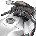 Flangia Tanklock Kappa BF67K montata sul serbatoio di una Suzuki Hayabusa, foto del prodotto