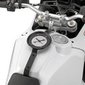 Flangia Tanklock Kappa BF76K nera e argento montata sul serbatoio bianco di una Ducati, foto del prodotto