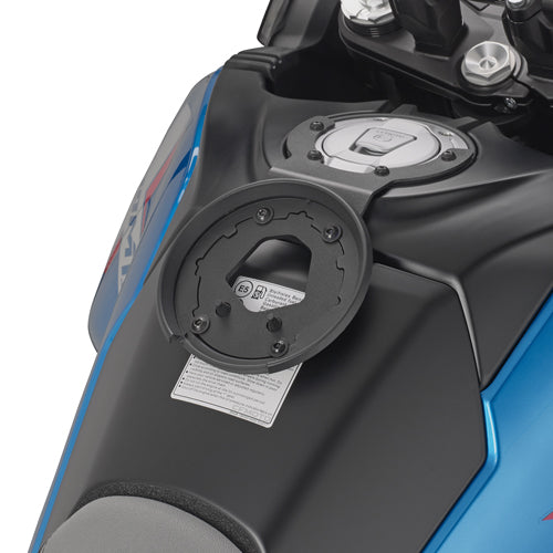 Flangia Tanklock Kappa BF95K per CFMOTO 800 MT-X montata sul serbatoio, foto ufficiale Kappa