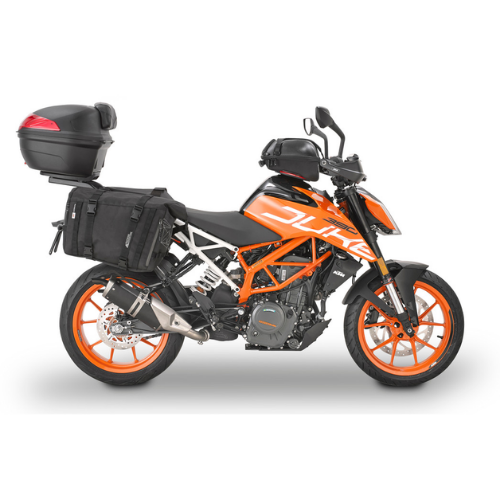 Bauletto Kappa K400N su una moto insieme a una coppia di borse laterali, vista laterale