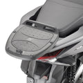 Attacco posteriore Kappa KR1190 su Honda PCX 125 con piastra MONOLOCK in vista, bauletto non incluso, foto ufficiale Kappa