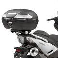 Attacco posteriore Kappa KR2013 con piastra Monokey montato su Yamaha T-Max, bauletto non incluso, foto ufficiale Kappa