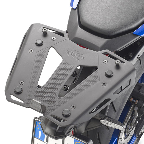 Attacco posteriore Kappa KR2169 con logo Kappa montato su Yamaha MT-09, bauletto non incluso, foto ufficiale Kappa