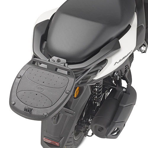 Attacco posteriore Kappa KR2170 con piastra MONOLOCK montato su Yamaha N-Max 125, bauletto non incluso, foto ufficiale Kappa